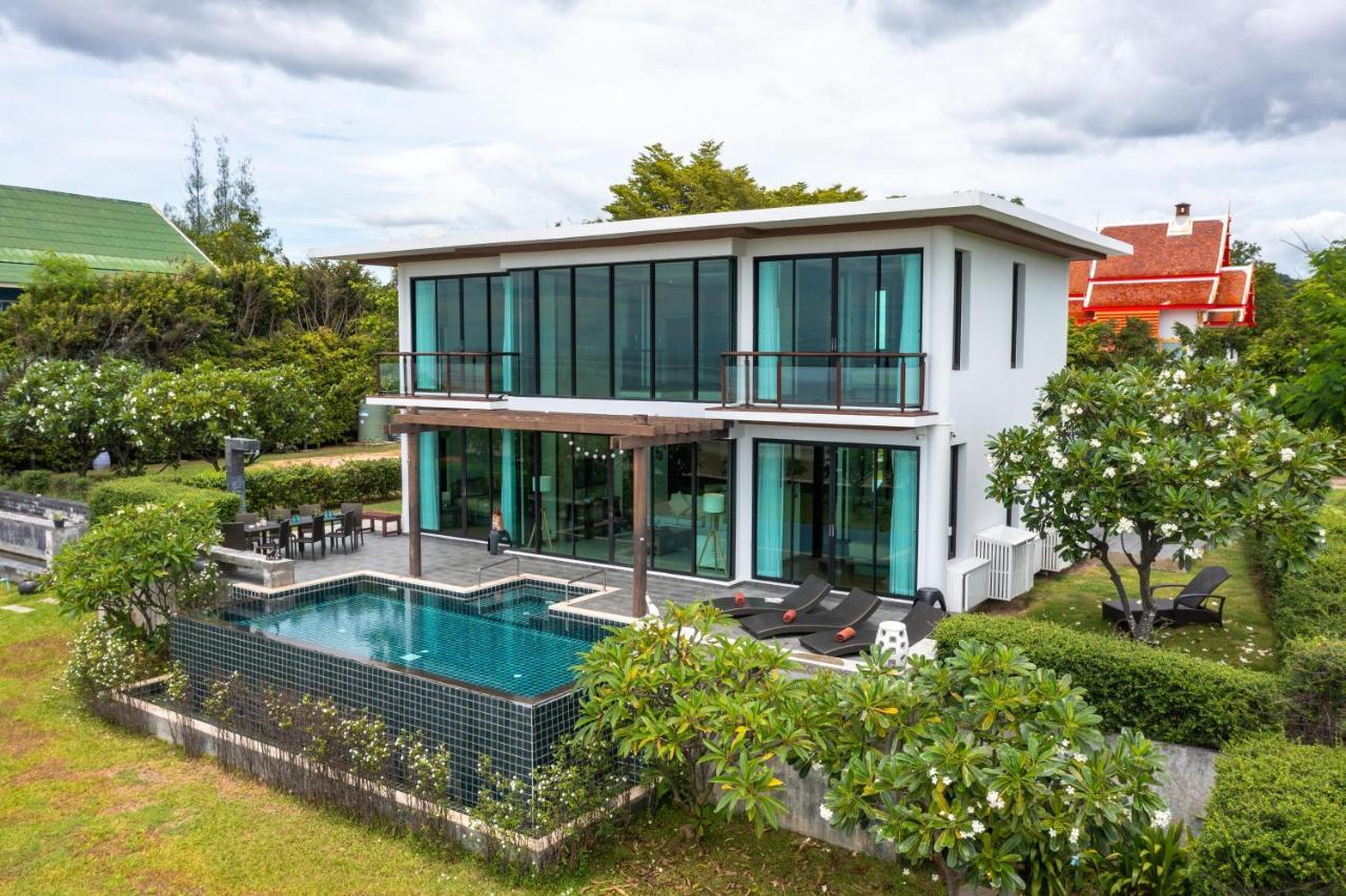 Beachfront Modern 4 Bedroom Pool Villa - Rv Хуа Хин Экстерьер фото