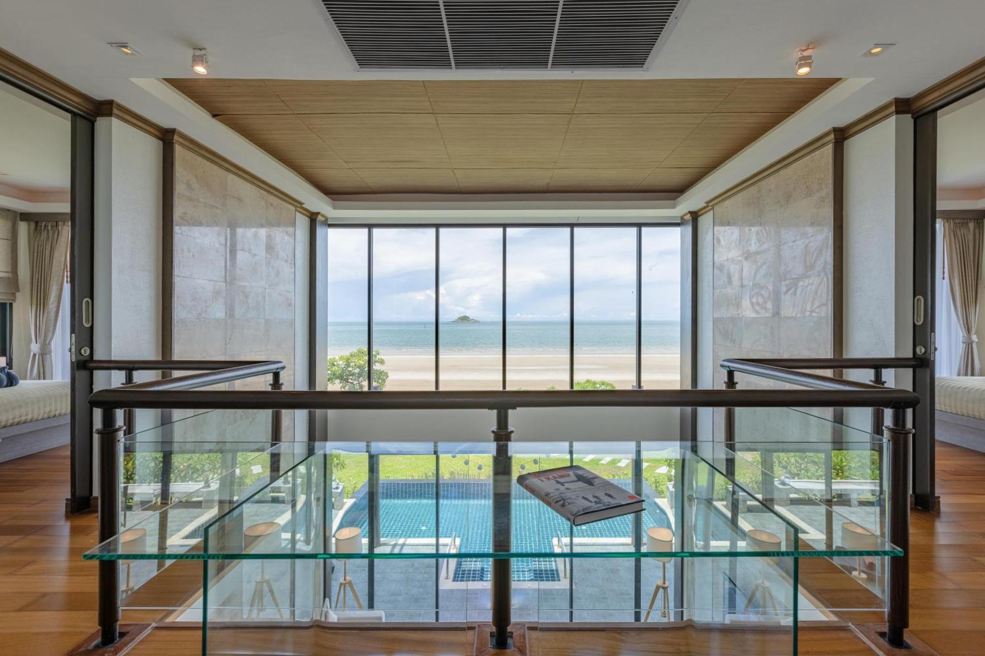 Beachfront Modern 4 Bedroom Pool Villa - Rv Хуа Хин Экстерьер фото